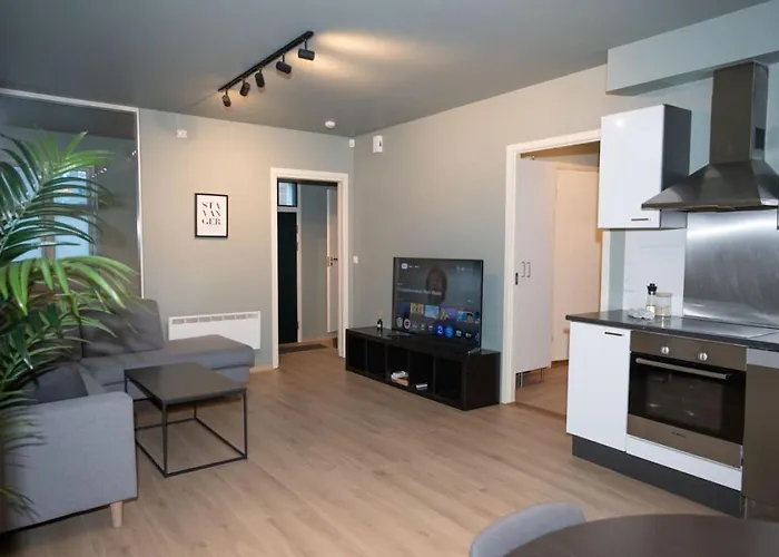 Stvg Centre, Heart Of The City, 3 Bedroom *